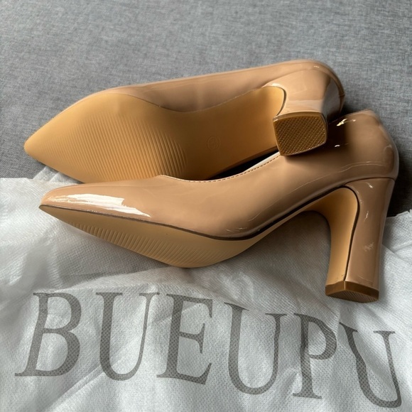 Chunky High Heels Closed Pointed Toe Pumps, Size 5.5 - Picture 8 of 9